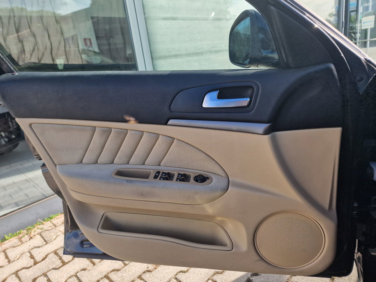 Alfa Romeo 159 1.9 JTDm 150CV Progression (17)