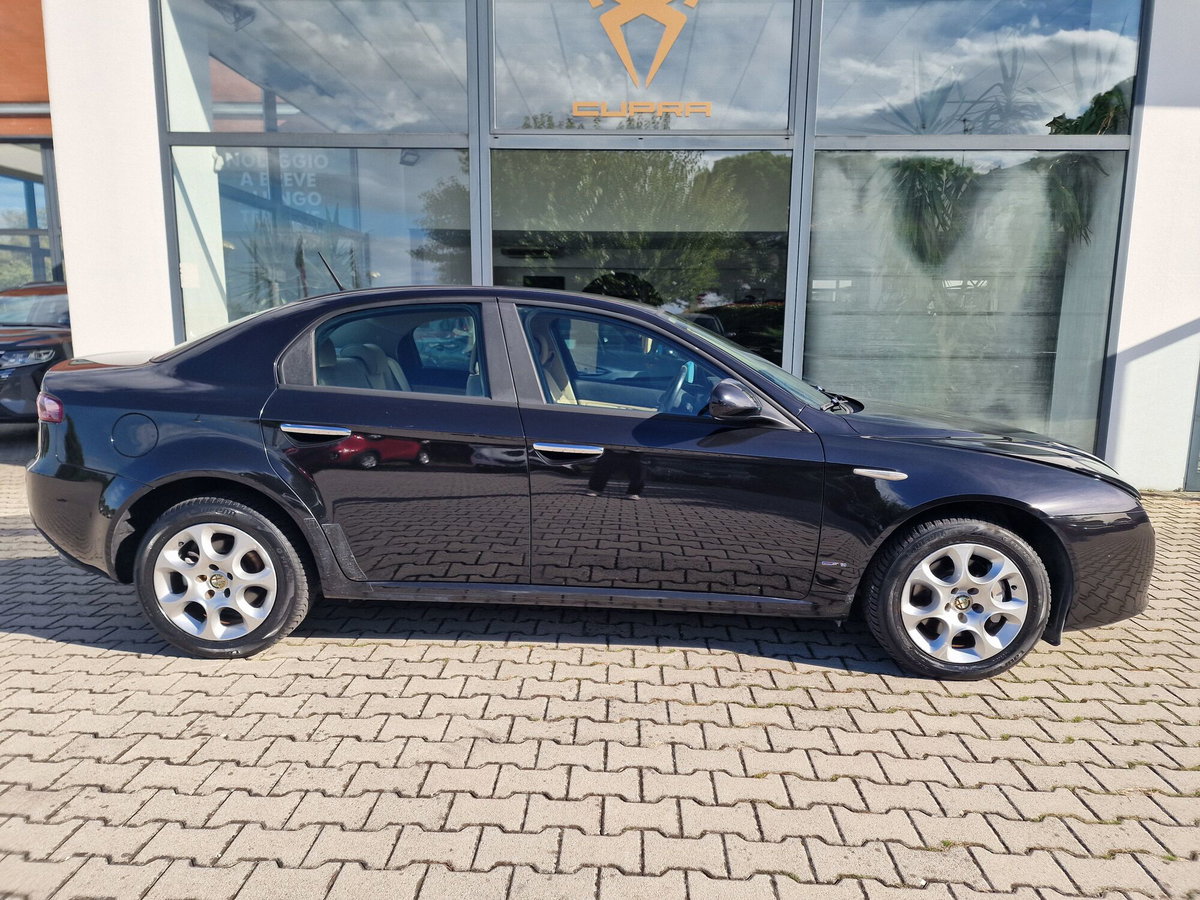 Alfa Romeo 159 1.9 JTDm 150CV Progression (4)