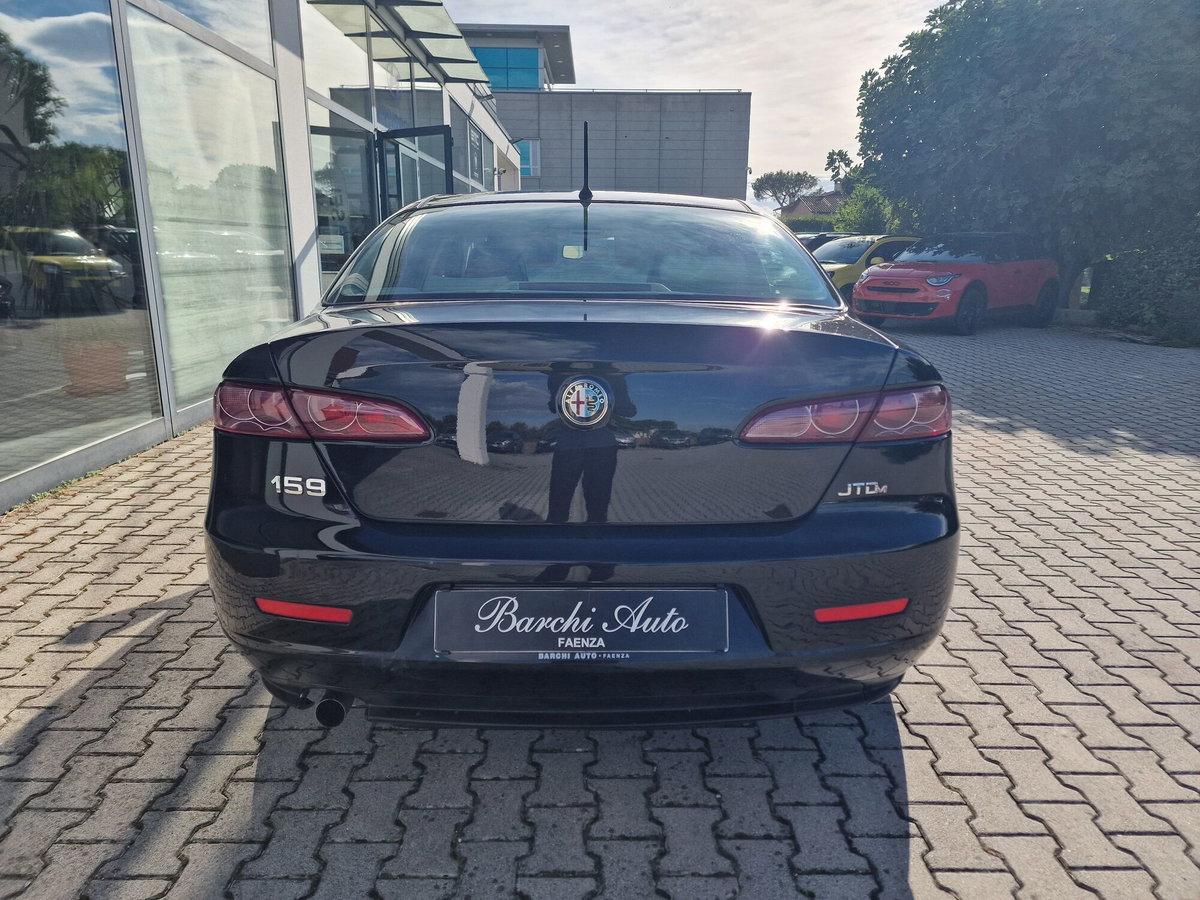 Alfa Romeo 159 1.9 JTDm 150CV Progression (6)