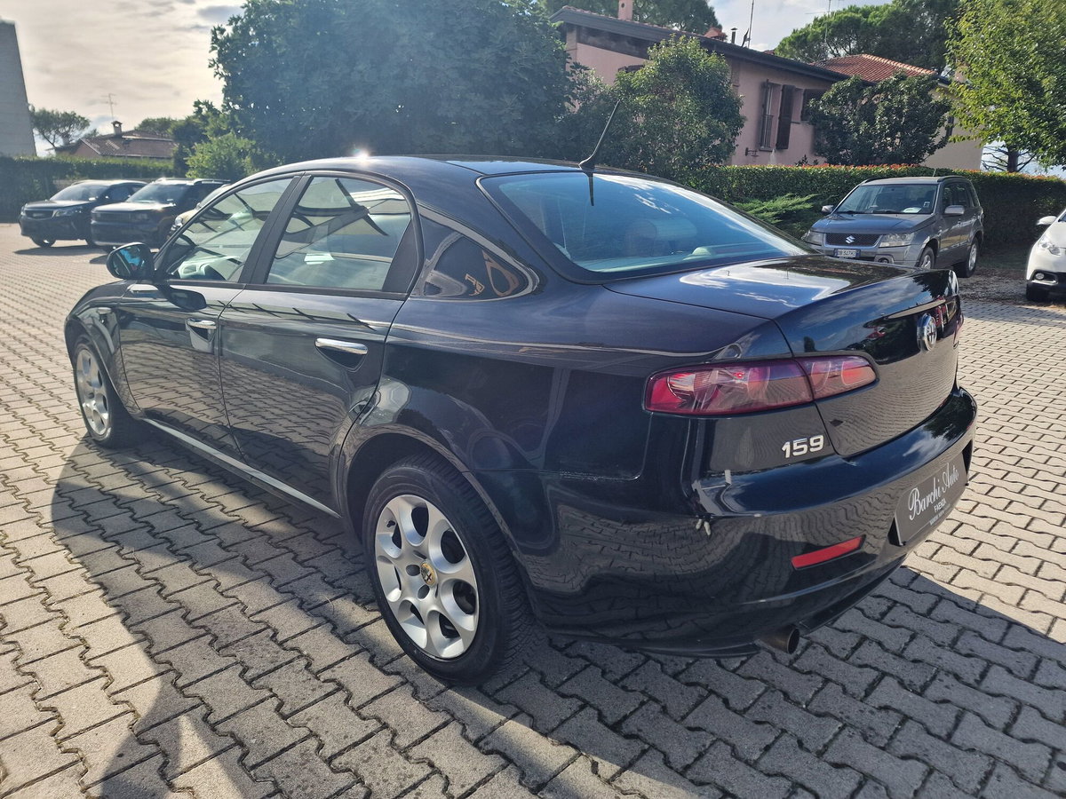 Alfa Romeo 159 1.9 JTDm 150CV Progression (7)