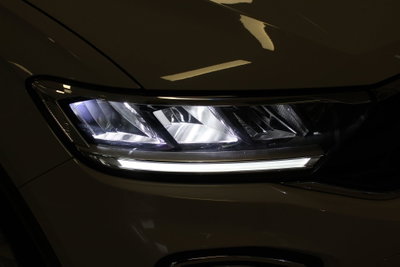 Volkswagen T-Roc 1.0 TSI Life (7)