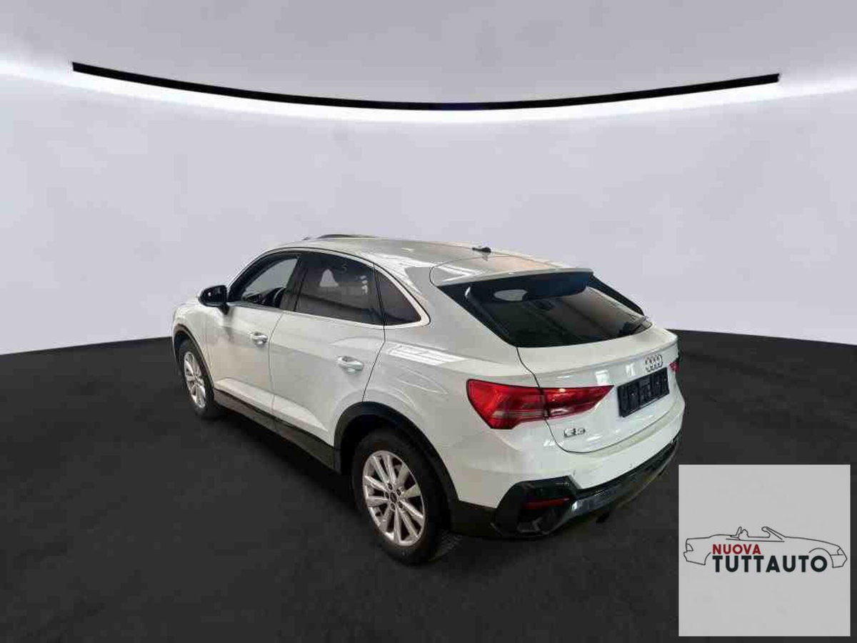 Audi Q3 Sportback 35 TDI quattro S tronic Business Plus (2)