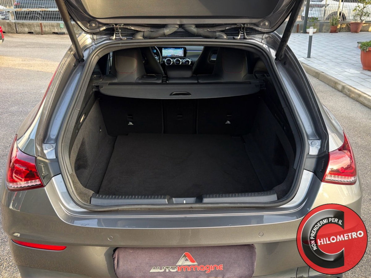 Mercedes-Benz CLA Shooting Brake 200 d Automatic 4Matic Shooting Brake Premium (9)