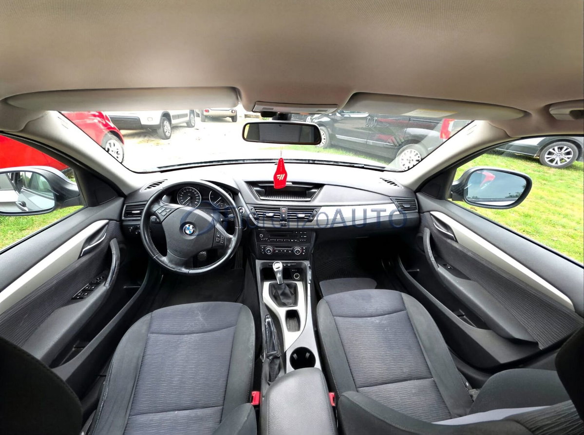 BMW X1 sDrive18d Futura (5)