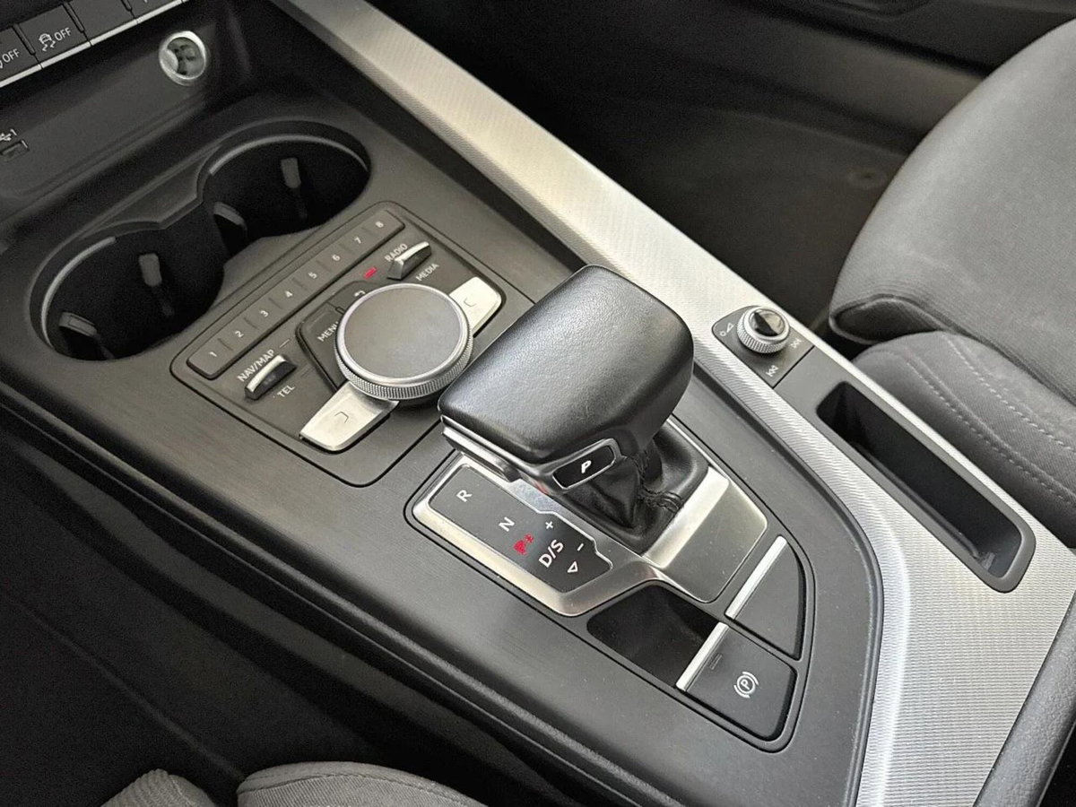 Audi A4 Avant 35 2.0 tfsi mhev Business Advanced 150cv s-tronic (13)