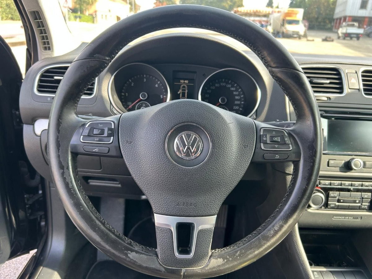 Volkswagen Golf 1.6 TDI DPF 5p. Highline (10)