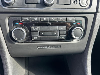 Volkswagen Golf 1.6 TDI DPF 5p. Highline (13)