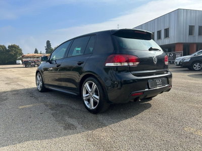 Volkswagen Golf 1.6 TDI DPF 5p. Highline (2)