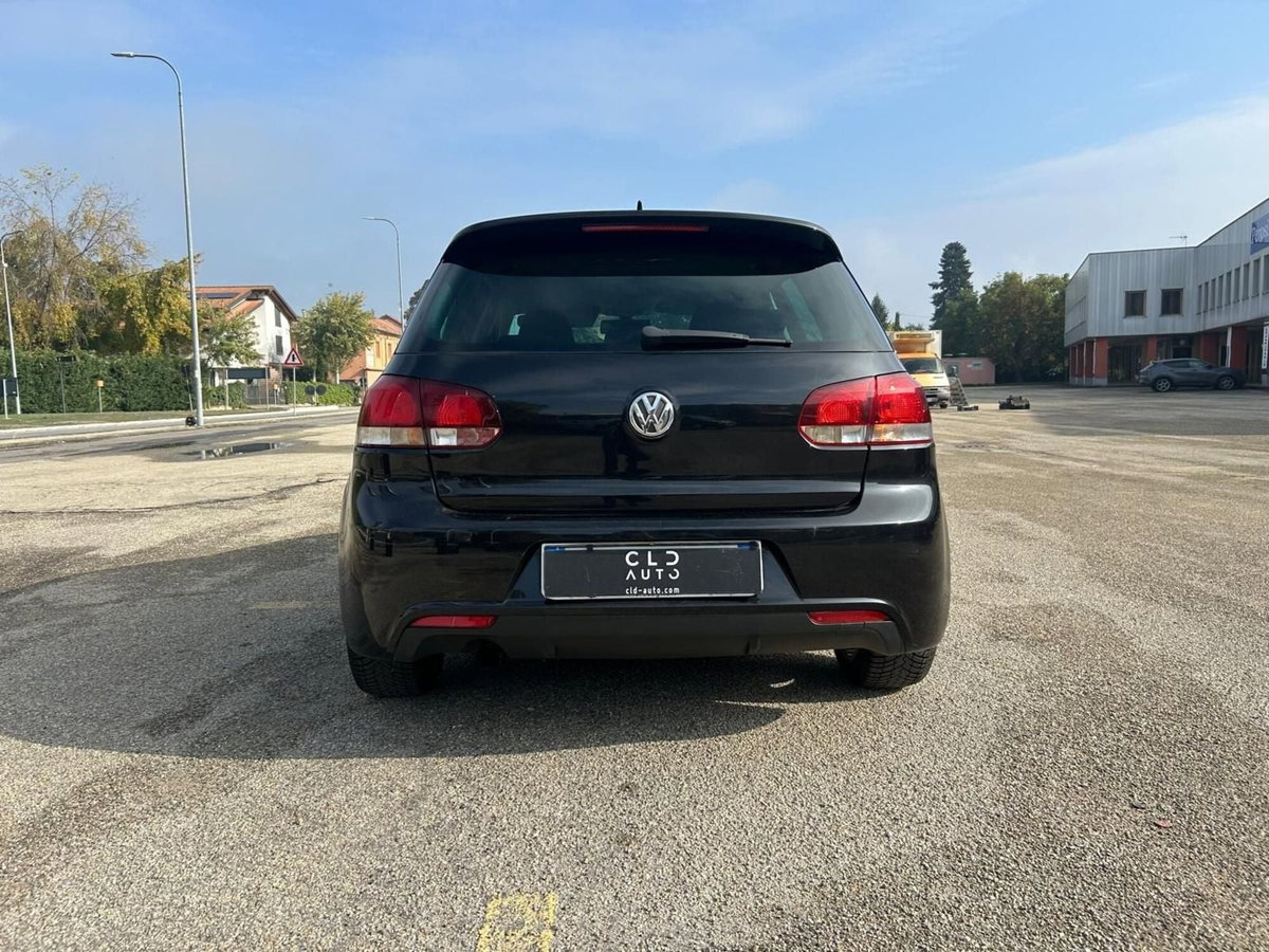Volkswagen Golf 1.6 TDI DPF 5p. Highline (3)
