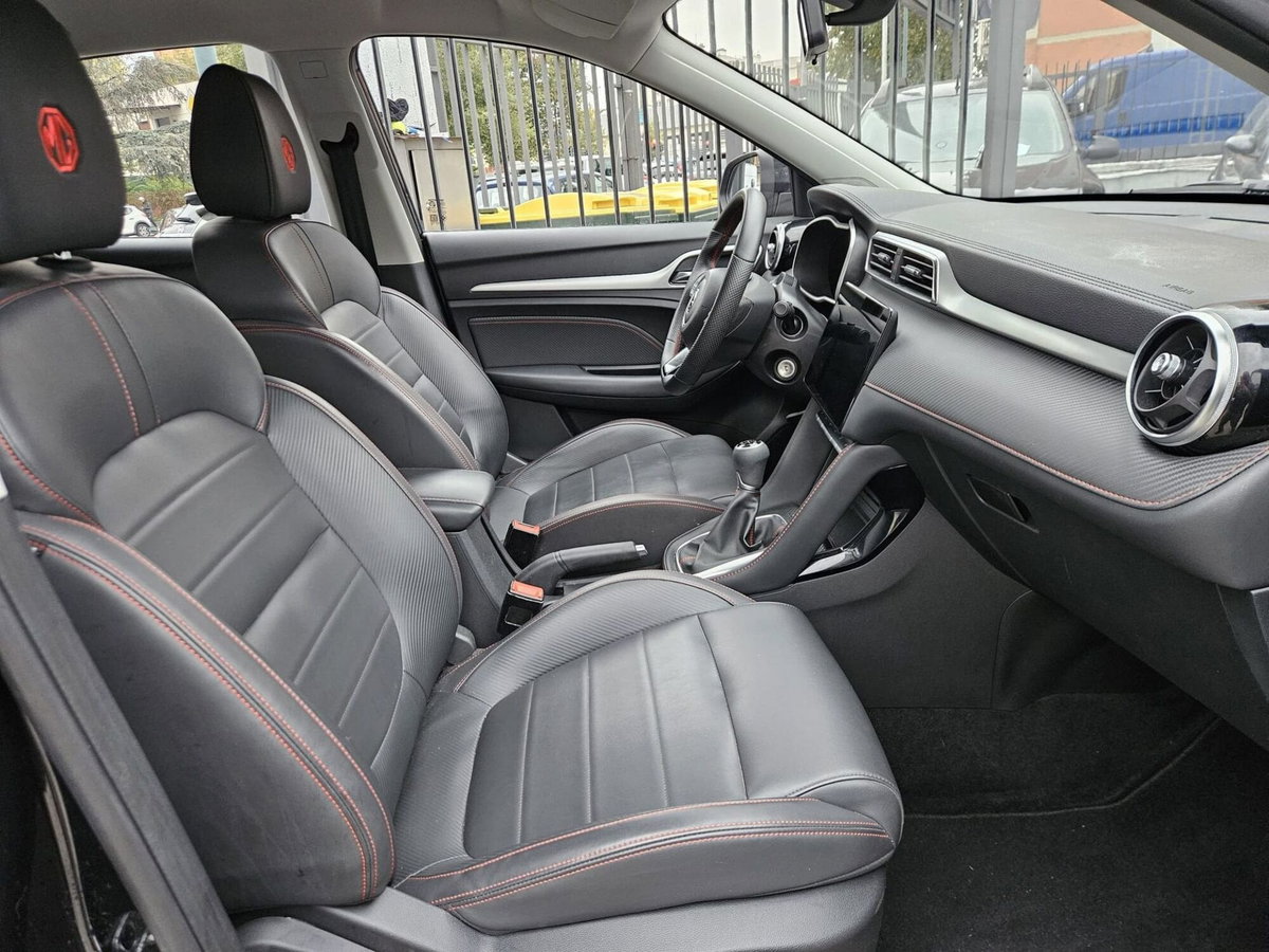 Mg ZS 1.5 Classic Luxury (11)