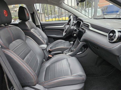 Mg ZS 1.5 Classic Luxury (11)