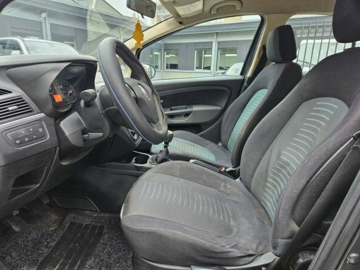 Fiat Grande Punto 1.2 5 porte (7)