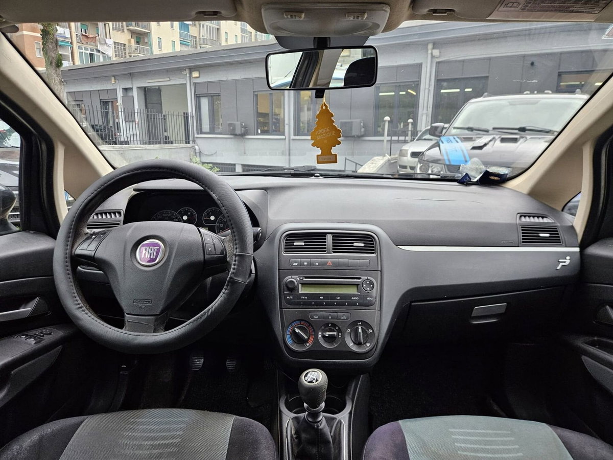 Fiat Grande Punto 1.2 5 porte (8)
