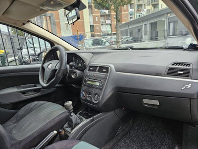 Fiat Grande Punto 1.2 5 porte (9)
