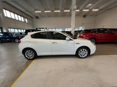 Alfa Romeo Giulietta 1.4 Turbo Distinctive Gpl 120cv (4)