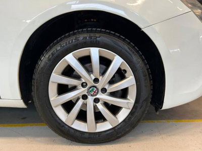 Alfa Romeo Giulietta 1.4 Turbo Distinctive Gpl 120cv (8)