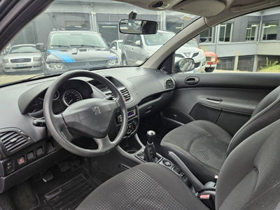 Peugeot 206 60CV 3p. Trendy (6)