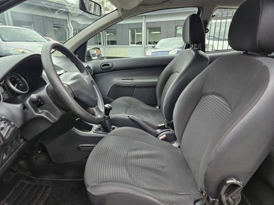 Peugeot 206 60CV 3p. Trendy (7)