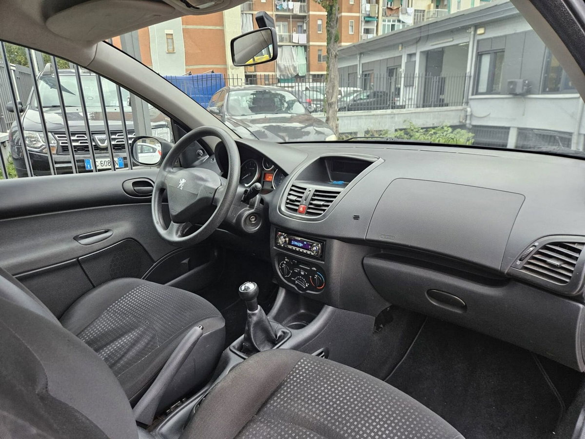 Peugeot 206 60CV 3p. Trendy (8)