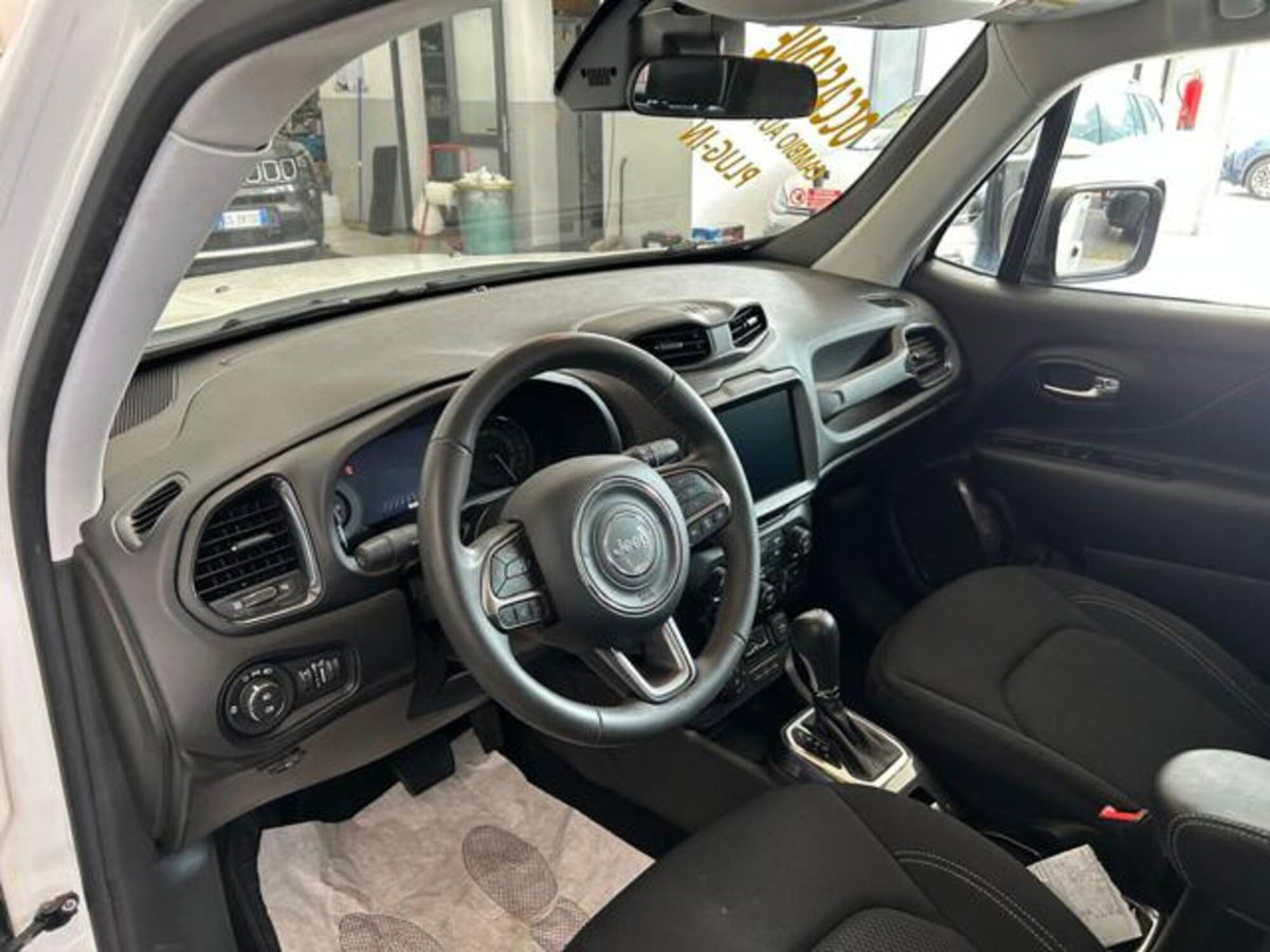 Jeep Renegade 1.3 T4 190CV PHEV 4xe AT6 Limited (9)