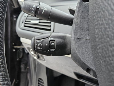 Peugeot 807 HDi 136CV ST (15)