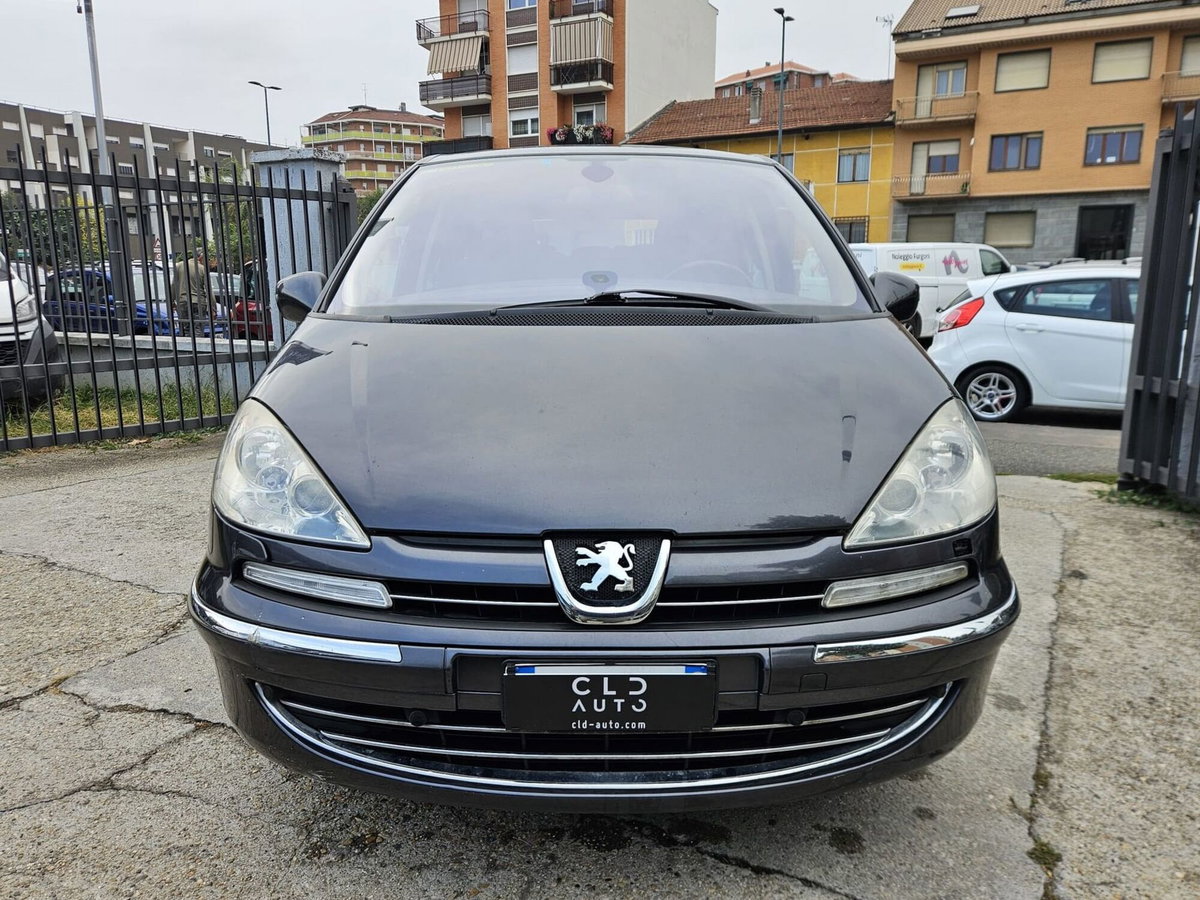 Peugeot 807 HDi 136CV ST (2)