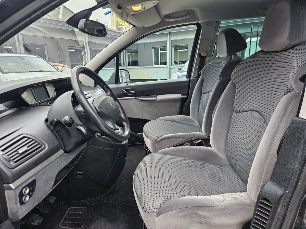 Peugeot 807 HDi 136CV ST (8)