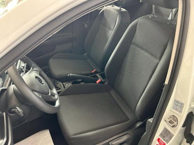 Volkswagen Polo 1.0 Life 80cv (10)