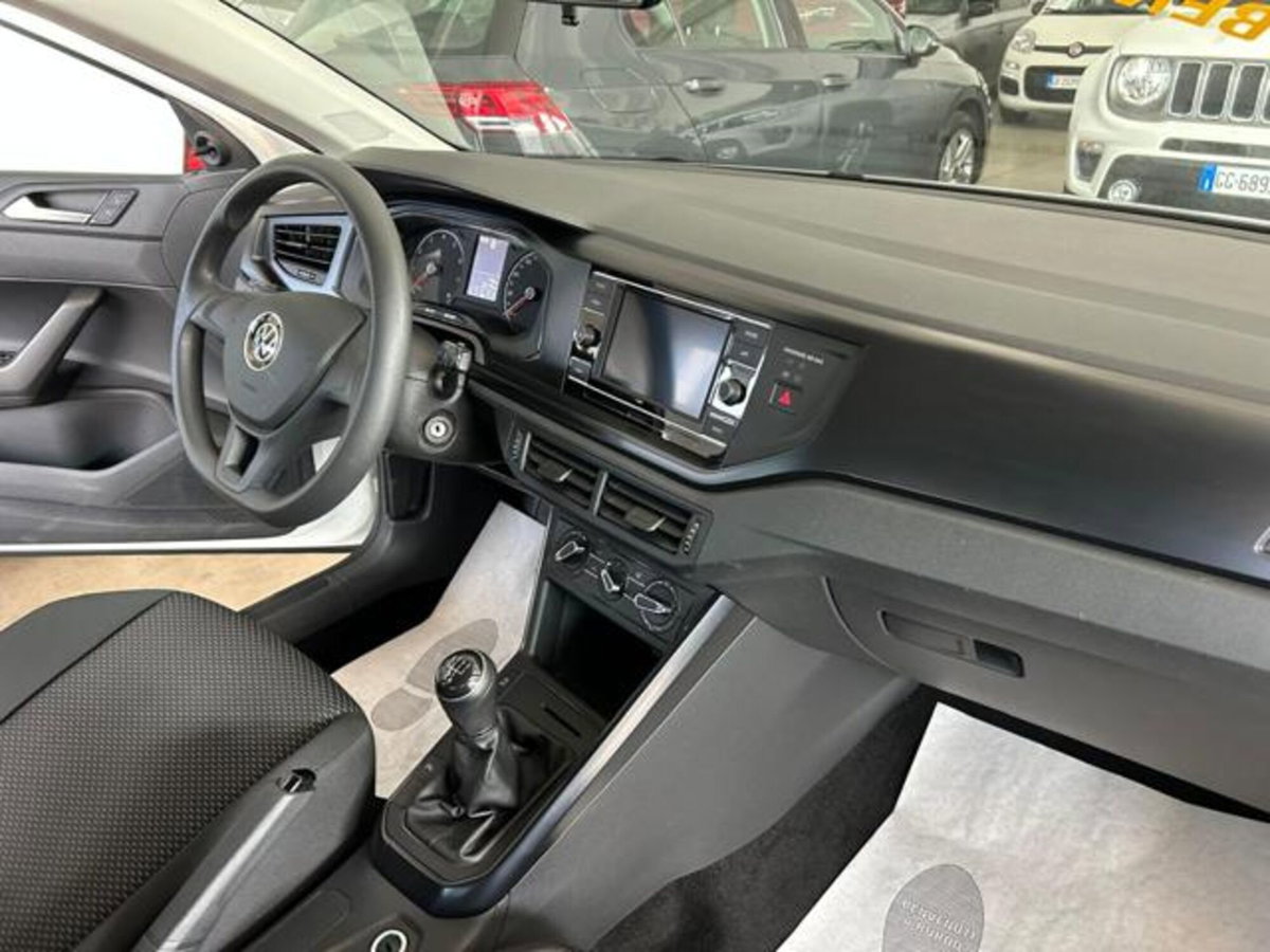 Volkswagen Polo 1.0 Life 80cv (12)
