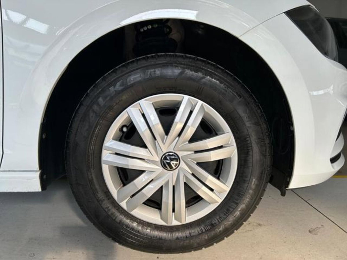 Volkswagen Polo 1.0 Life 80cv (8)