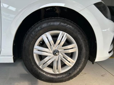 Volkswagen Polo 1.0 Life 80cv (8)