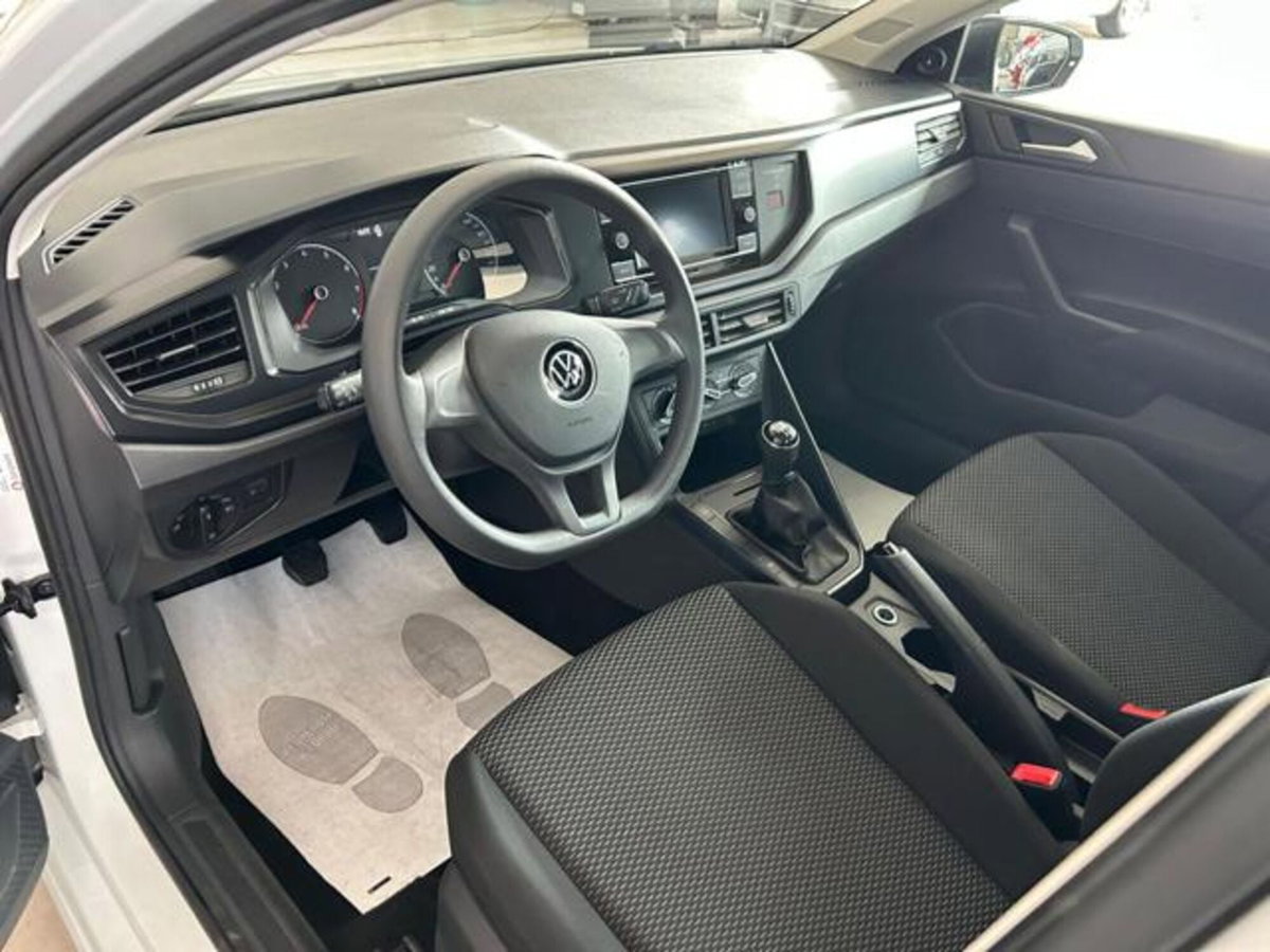 Volkswagen Polo 1.0 Life 80cv (9)