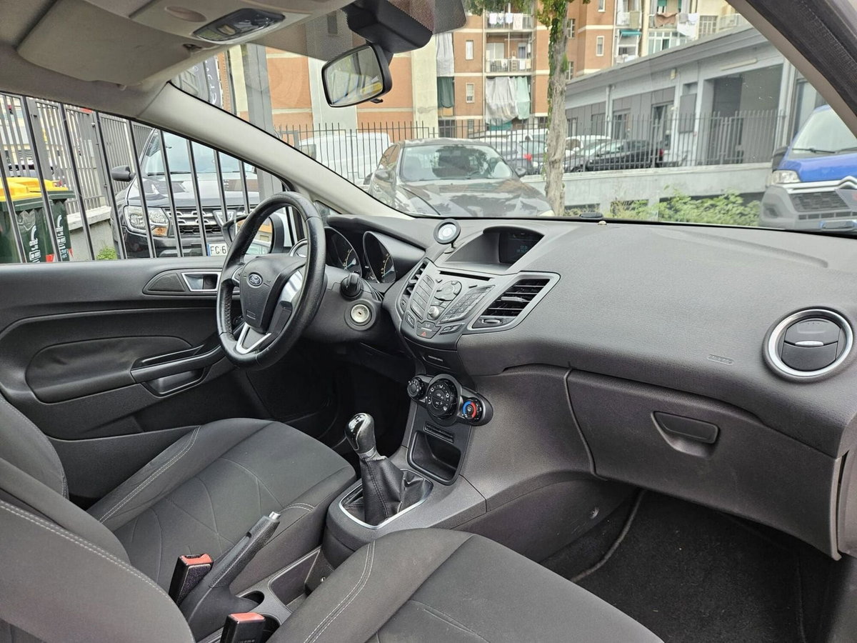 Ford Fiesta 1.0 80CV 5 porte (11)