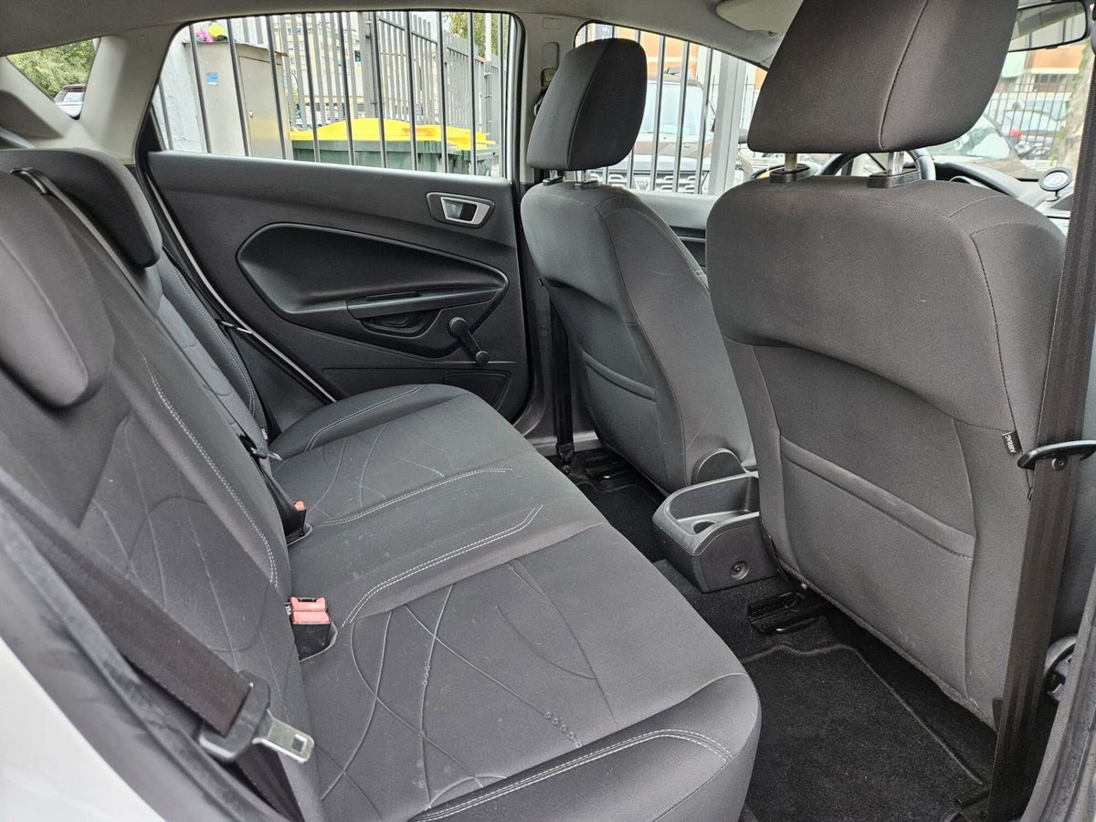 Ford Fiesta 1.0 80CV 5 porte (13)