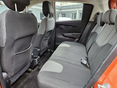 Mahindra KUV100 KUV100 1.2 VVT K8 (10)