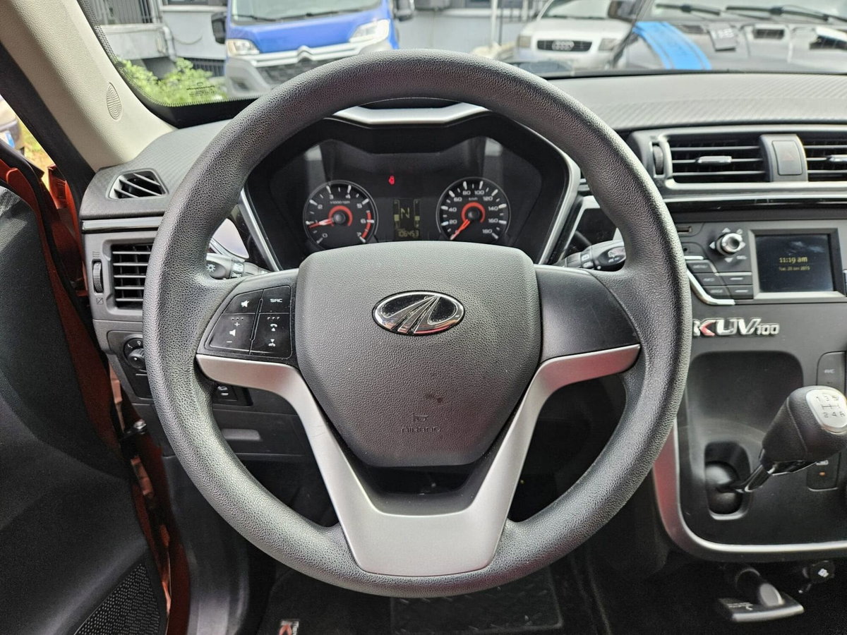 Mahindra KUV100 KUV100 1.2 VVT K8 (11)
