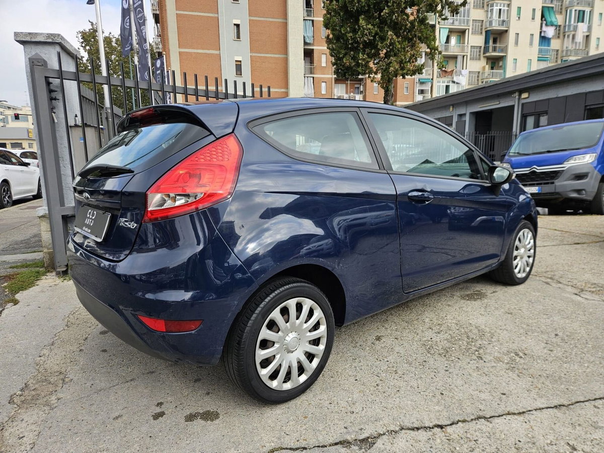 Ford Fiesta 1.4 3 porte Bz.- GPL Titanium (3)