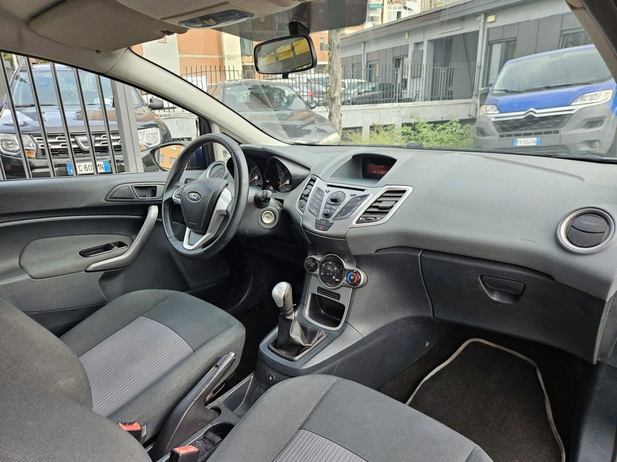 Ford Fiesta 1.4 3 porte Bz.- GPL Titanium (9)