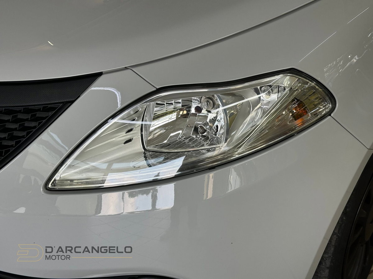 Lancia Ypsilon 1.2 69 CV 5 porte GPL Ecochic Silver (10)