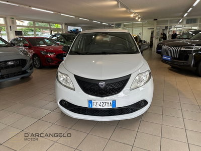 Lancia Ypsilon 1.2 69 CV 5 porte GPL Ecochic Silver (2)