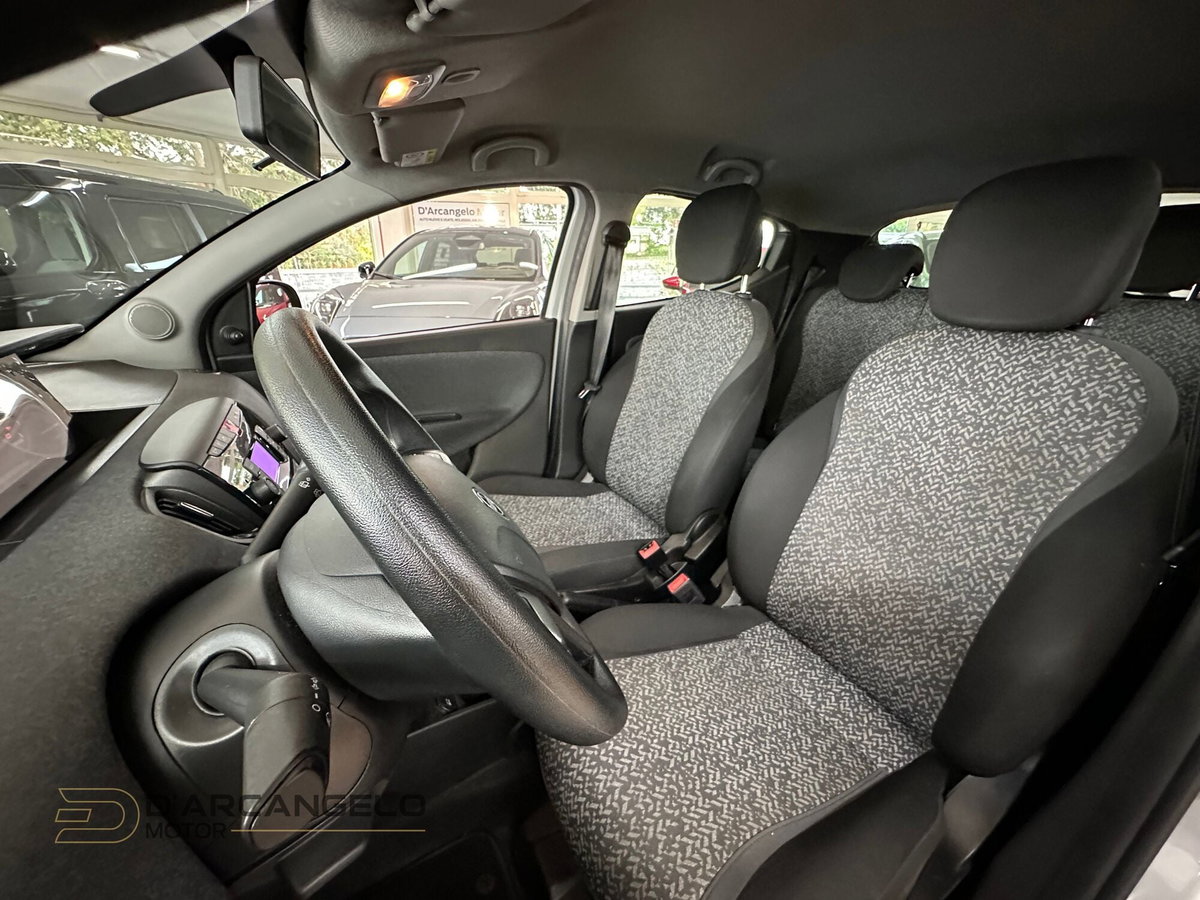 Lancia Ypsilon 1.2 69 CV 5 porte GPL Ecochic Silver (20)