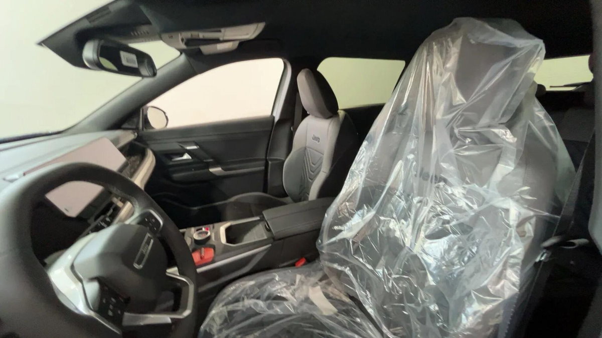 Jeep Compass 1.2 turbo e-hybrid mhev First Edition fwd 145cv edct6 (12)
