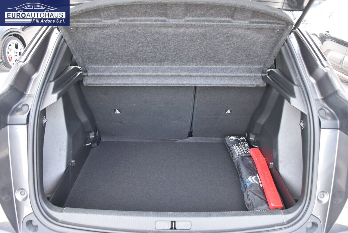 Peugeot 2008 PureTech 130 S&S EAT8 GT Line (16)