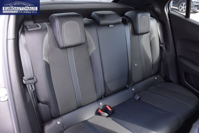 Peugeot 2008 PureTech 130 S&S EAT8 GT Line (17)