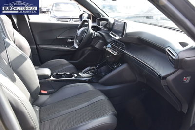 Peugeot 2008 PureTech 130 S&S EAT8 GT Line (18)