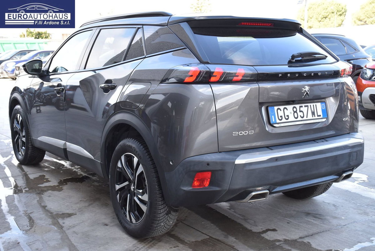 Peugeot 2008 PureTech 130 S&S EAT8 GT Line (4)