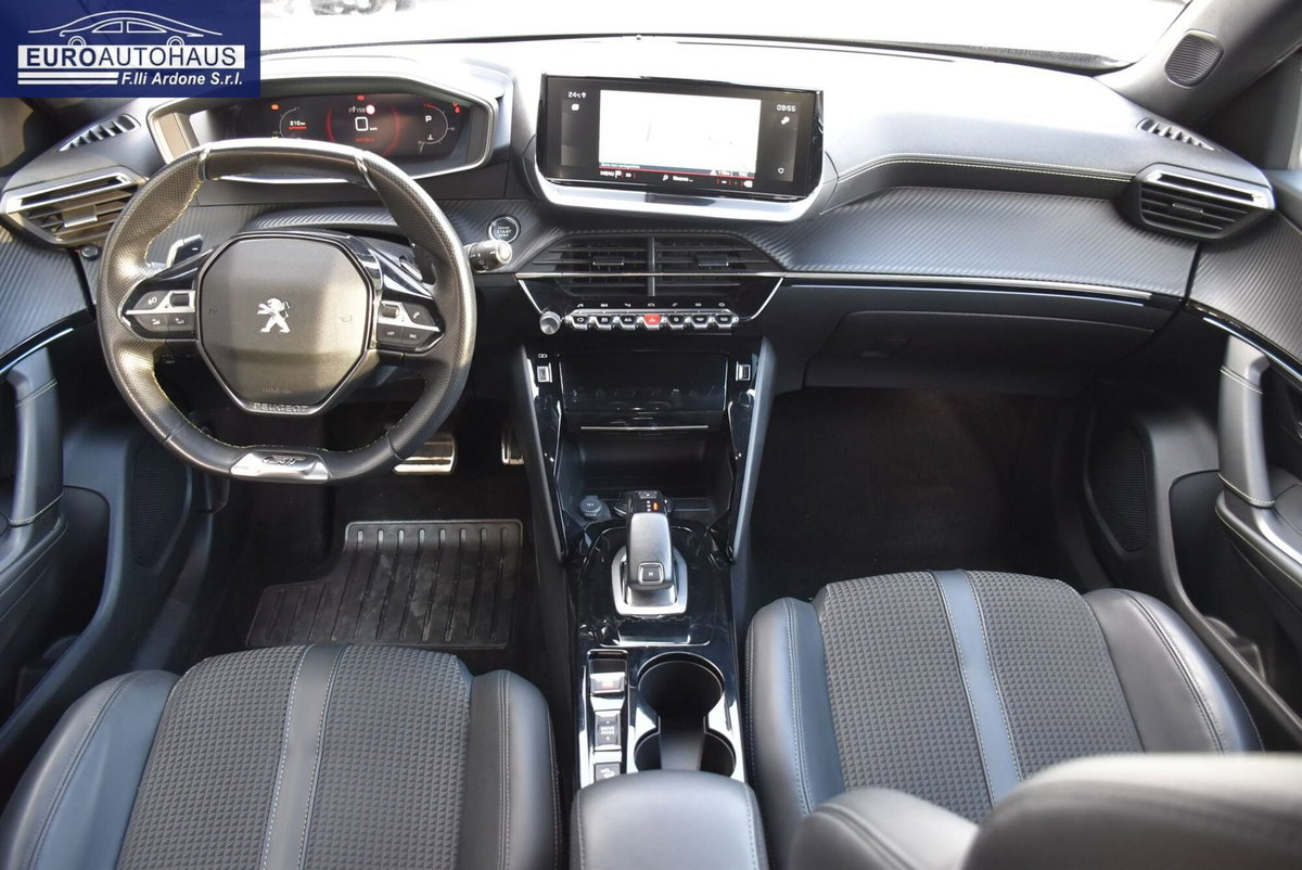 Peugeot 2008 PureTech 130 S&S EAT8 GT Line (5)