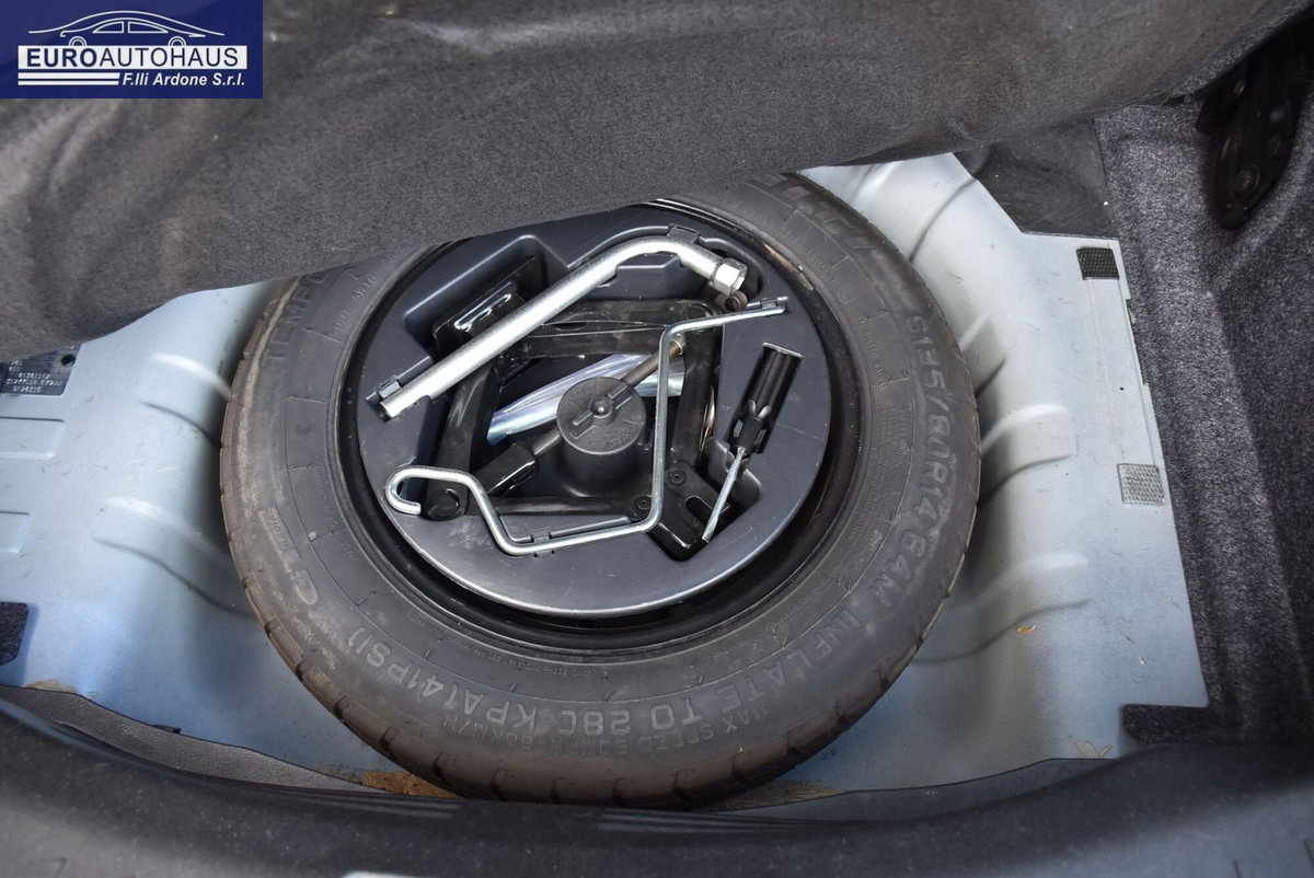 Lancia Ypsilon 1.0 FireFly 5 porte S&S Hybrid Ecochic Gold (13)