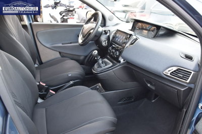 Lancia Ypsilon 1.0 FireFly 5 porte S&S Hybrid Ecochic Gold (15)