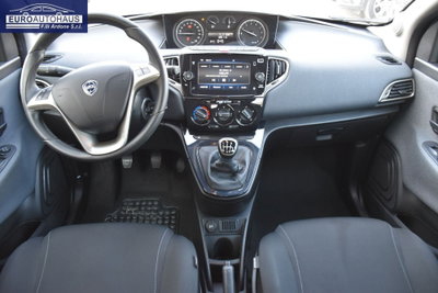 Lancia Ypsilon 1.0 FireFly 5 porte S&S Hybrid Ecochic Gold (7)